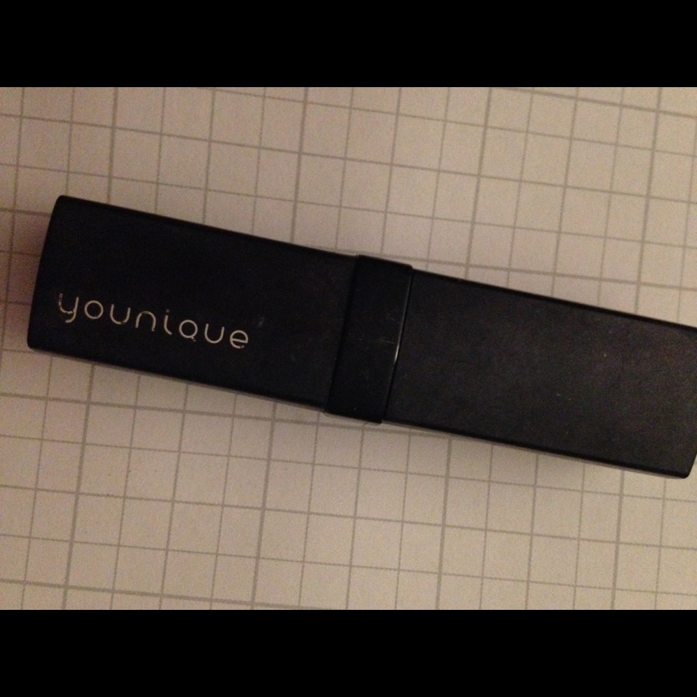 Younique Lipstick Loaded